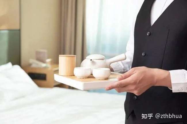 单独住酒店若何轻松叫服务