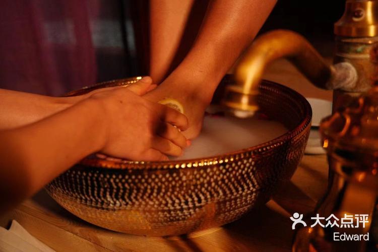 足疗spa推拿精油