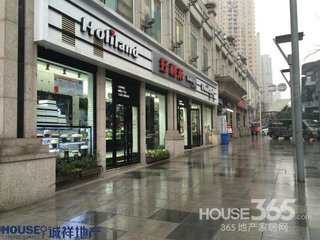 九龙坡杨家坪站女位置在哪