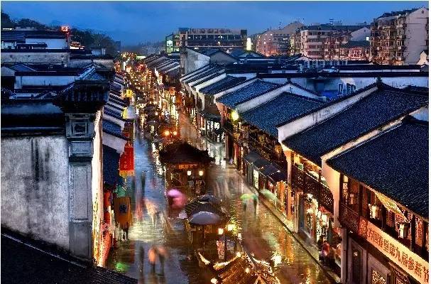 义乌推拿一条街在哪里啊