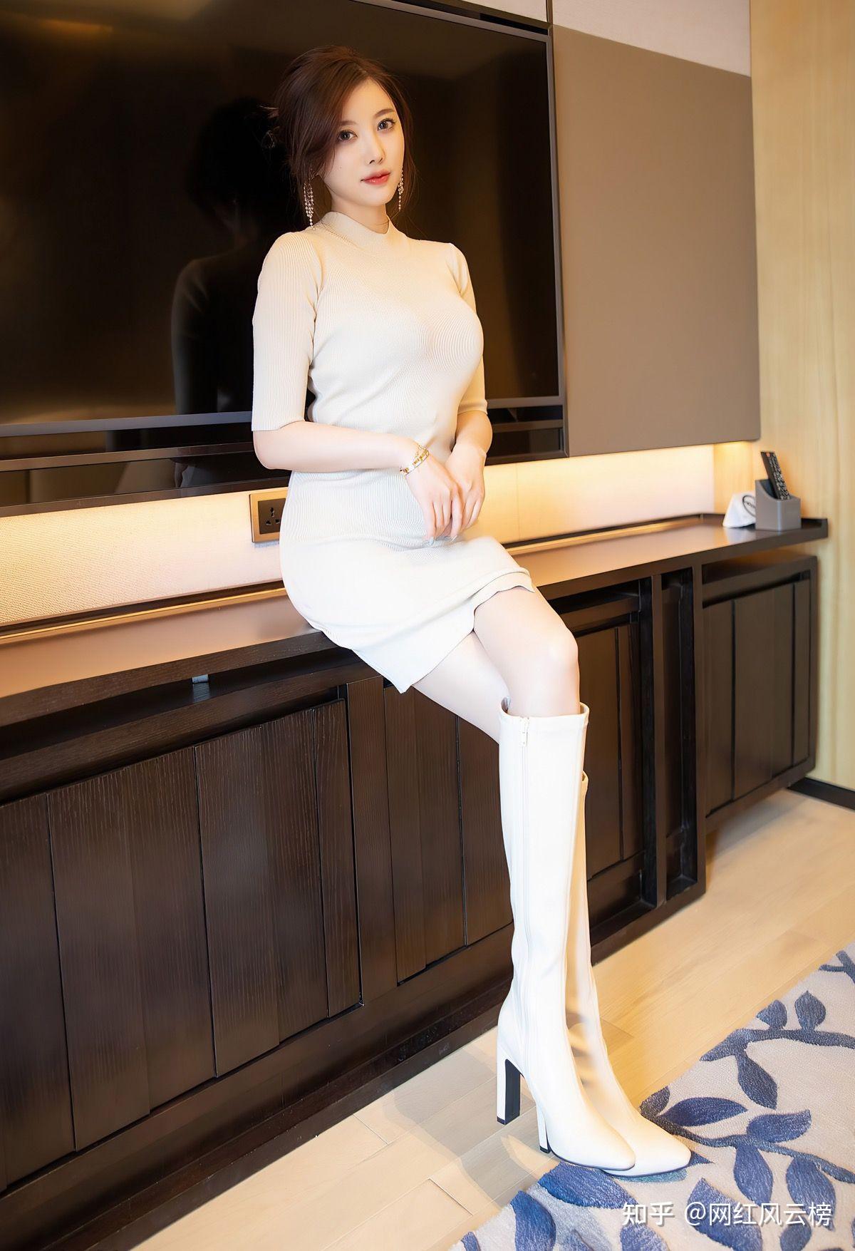 白嫩极品女神美女酒店