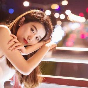在微信上找寥寂女