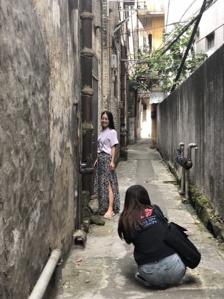 拉萨顺德幼小路里100块钱的爱情在哪里