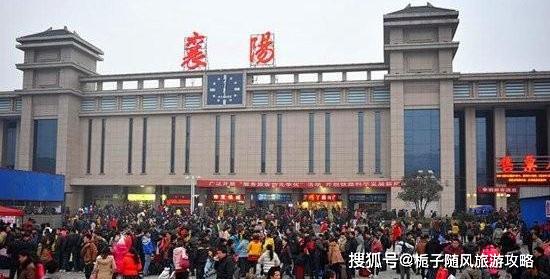 襄阳火车站对面的小路
