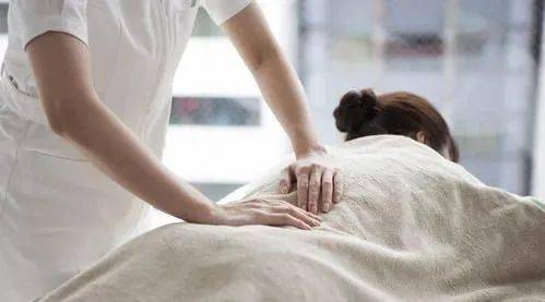 女子大学特殊推拿