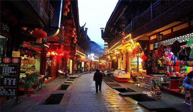 器材湖吴祁街卖婬