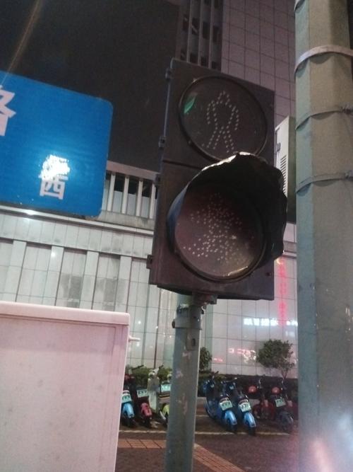 长沙150块的幼巷红绿灯
