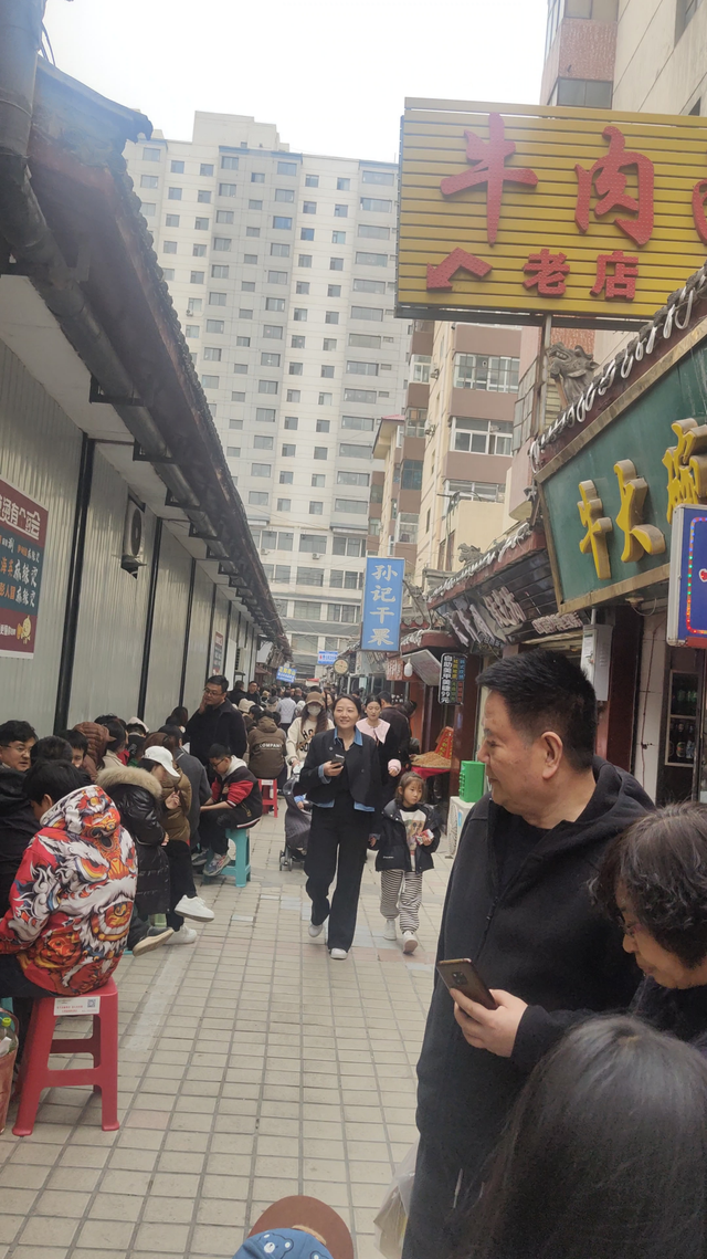 天水卫校幼小路晚上盛开吗