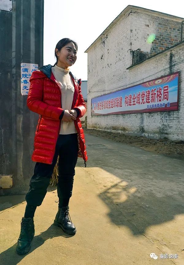 南阳站街路女孩