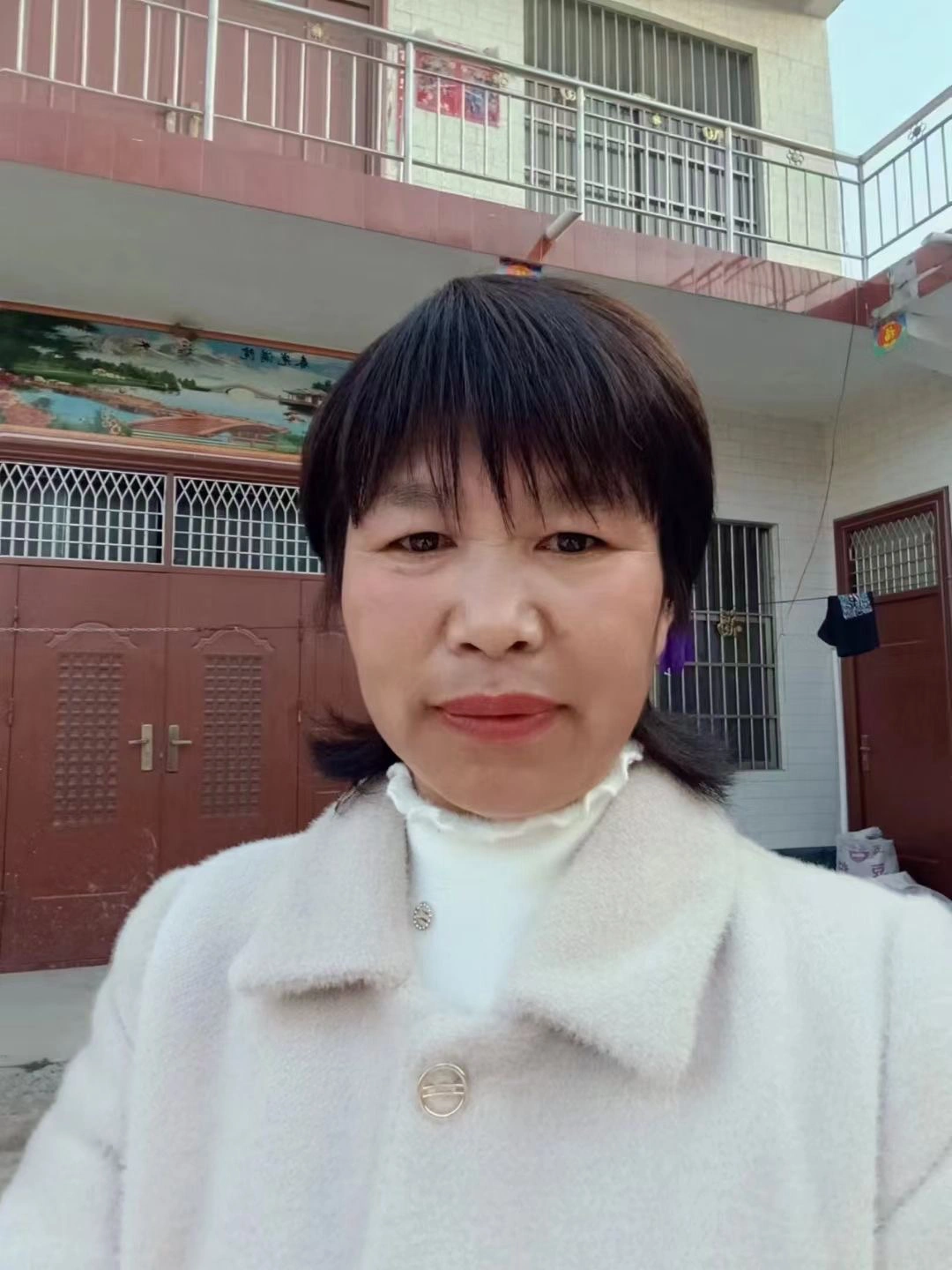 专找城中村老阿姨