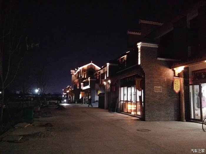 新津花源镇晚上快餐搬哪去了