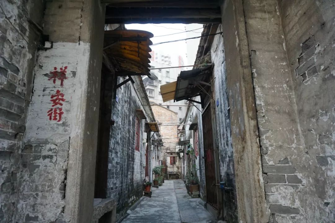 拉萨深村幼小路爱情