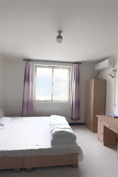 临汾大学城左近住宿能不能找女孩