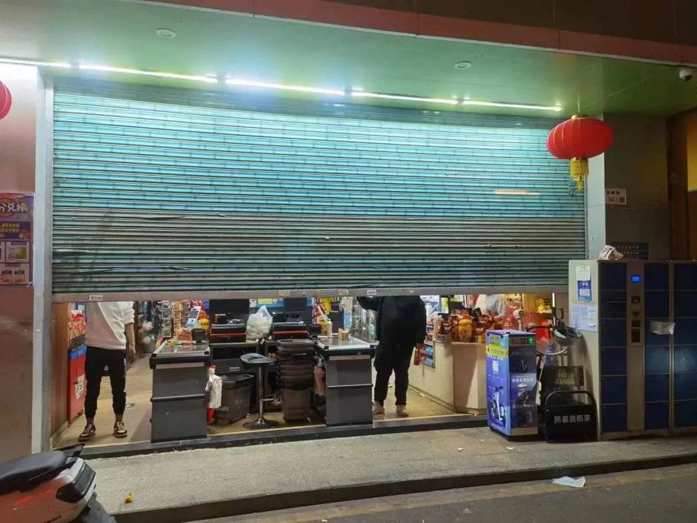 临沧火车站快餐一条街