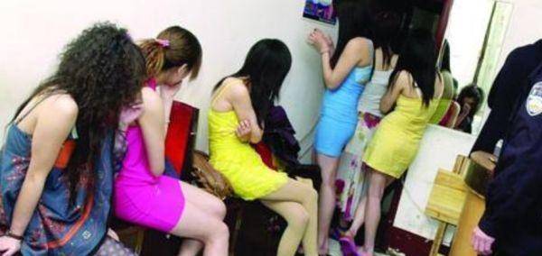 推拿店女大学生