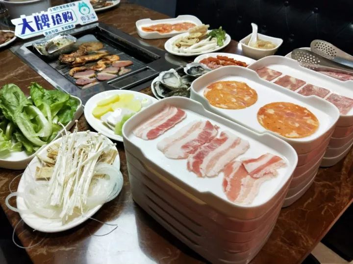 白银火车站50元快餐