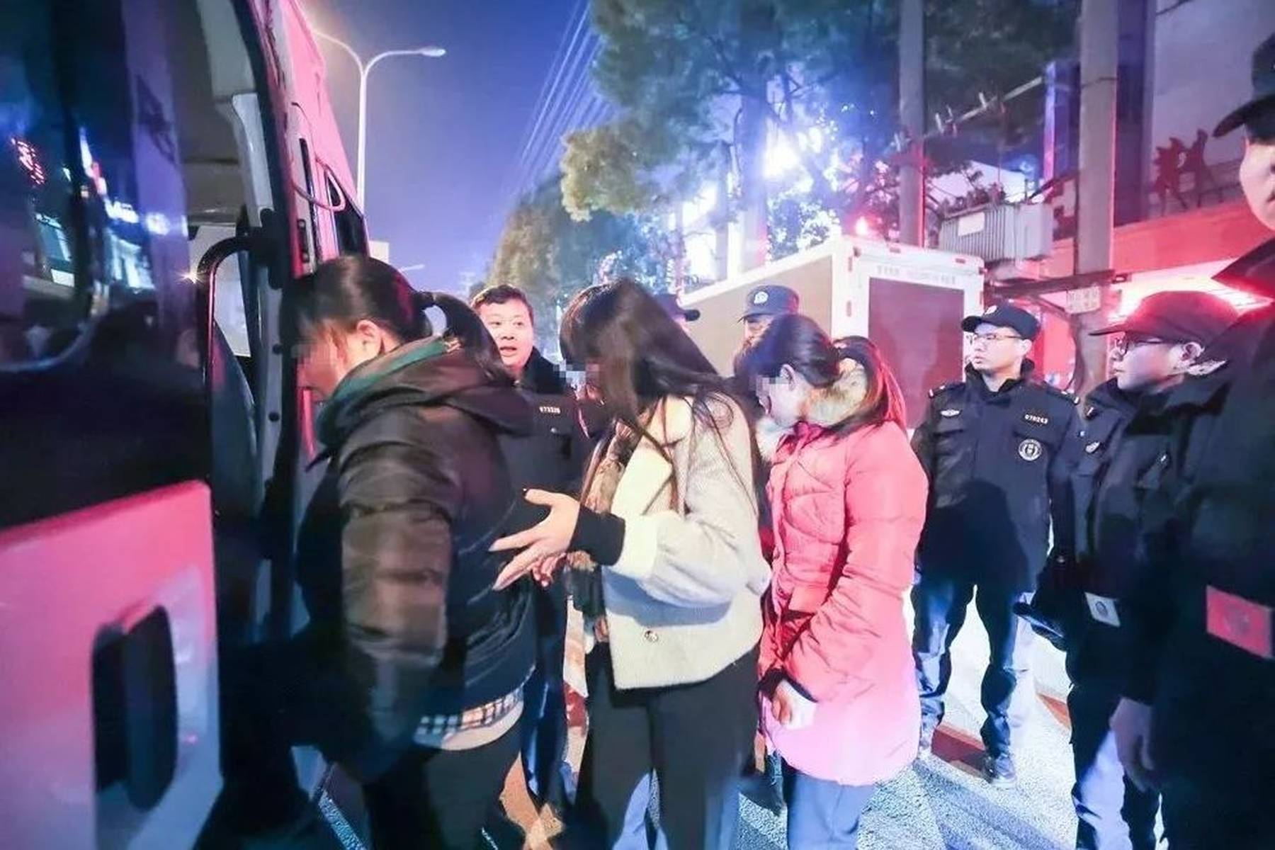 武汉站街