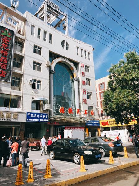 张掖汽车西站有幼小路吗