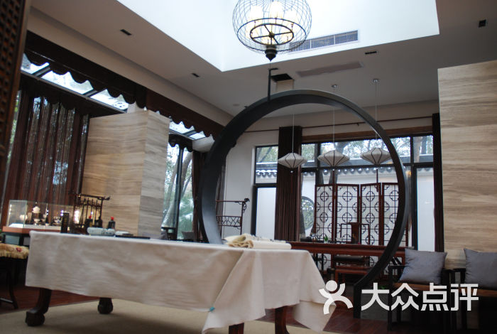 高端约茶酒店履历