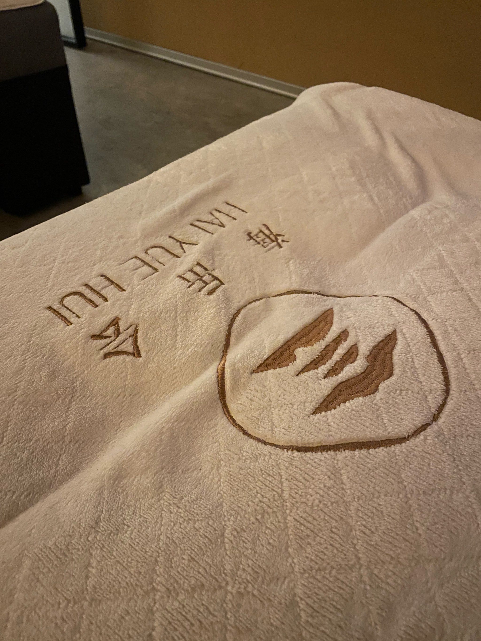 上海spa彩虹推拿店