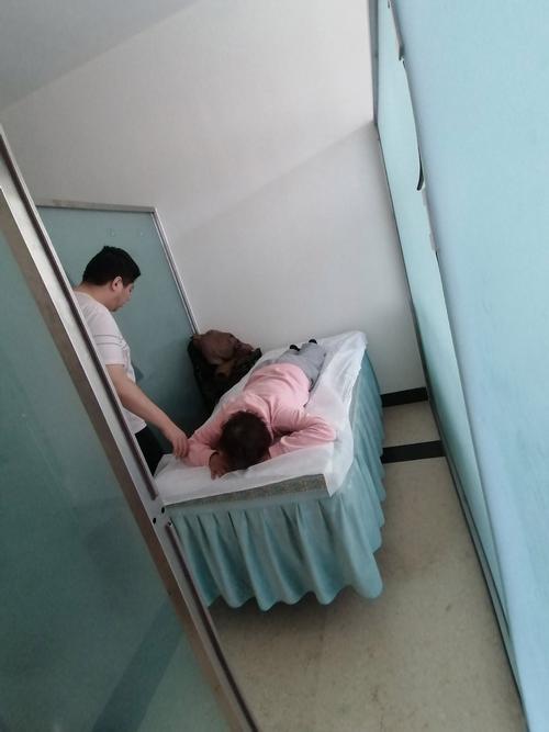 信阳师范学院东门推拿
