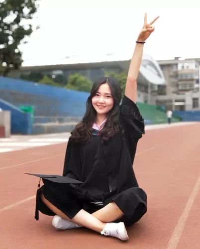 乌鲁木齐女学生