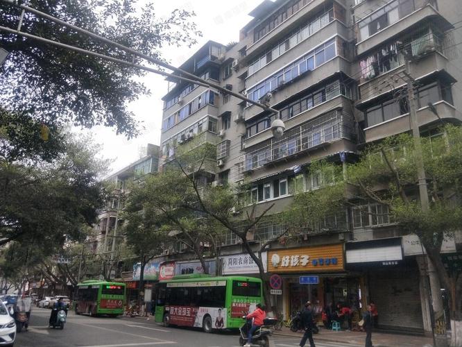彭州新民街二巷有好多