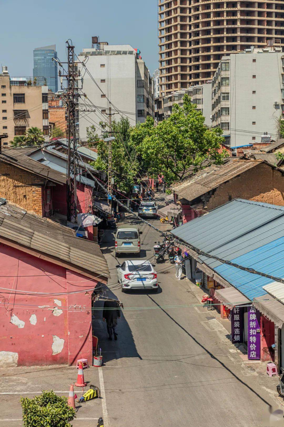 盘龙城站街一条街叫什么