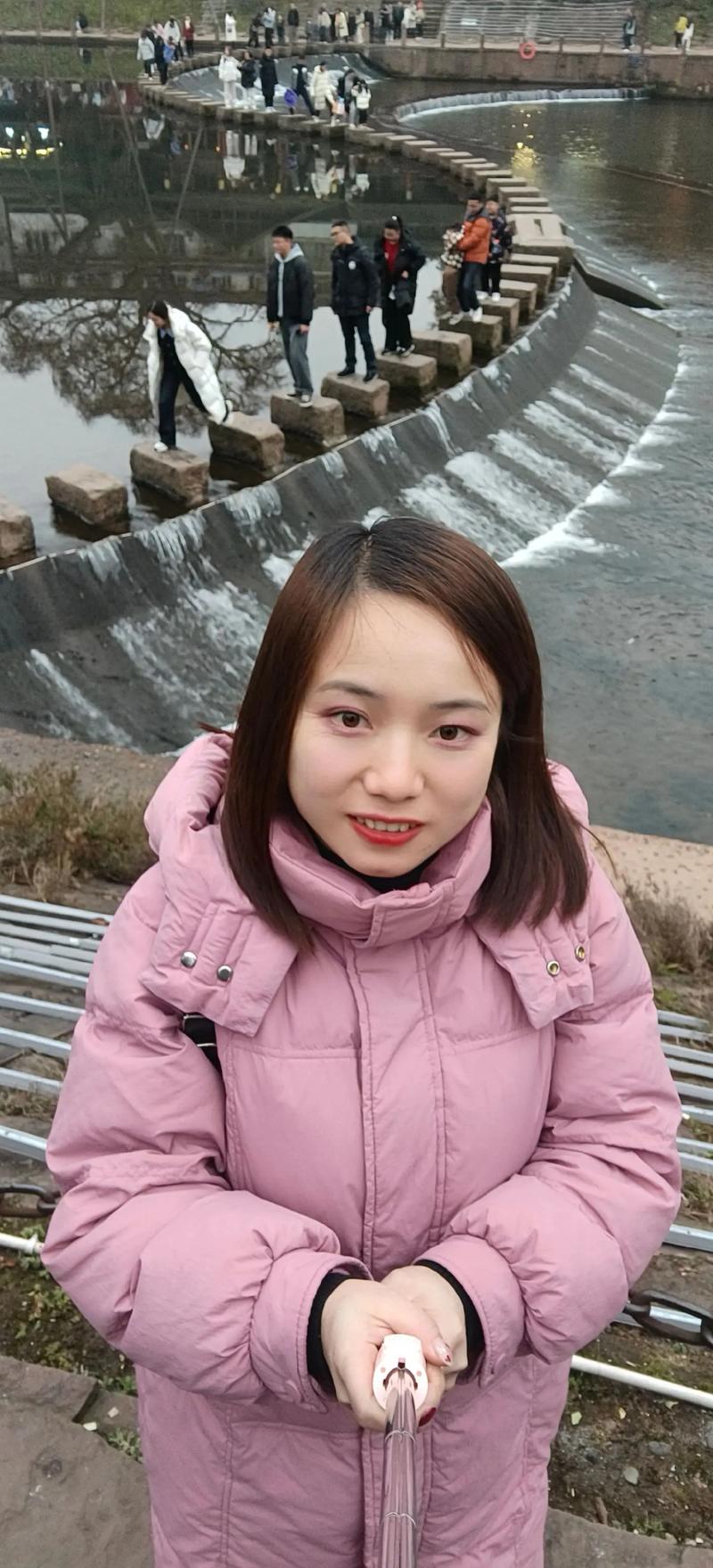 眉山那一条街有美女