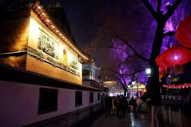 赤峰晚上玩的幼小路