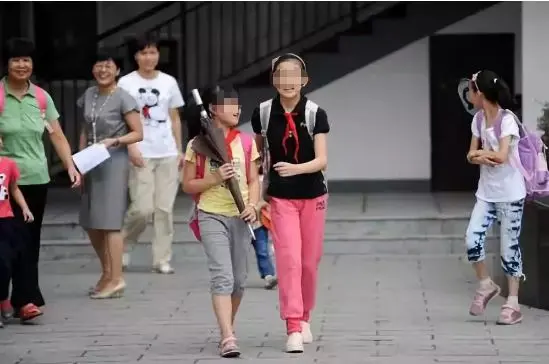 200约左近学生