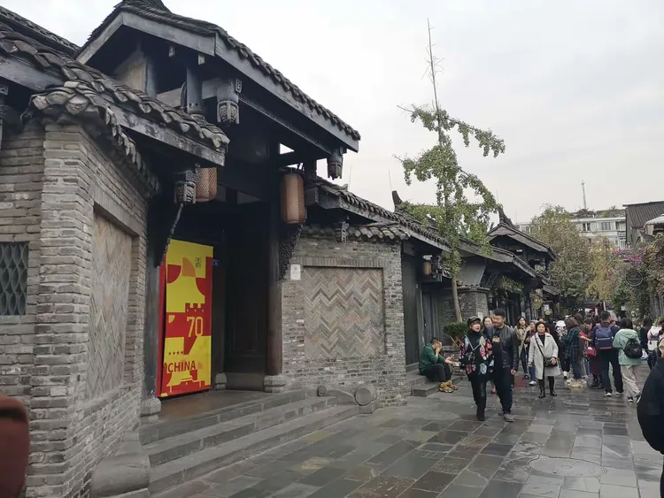 成都武侯祠旁边的小路