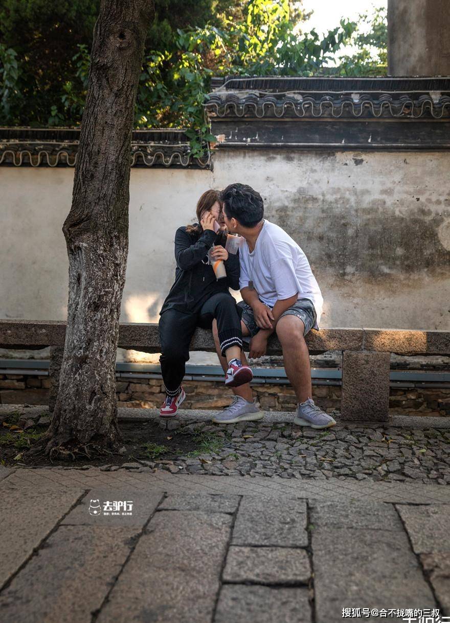 信阳火车站小路爱情