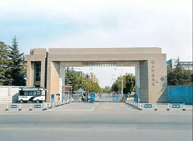 信阳师范学院东门姑娘贵吗