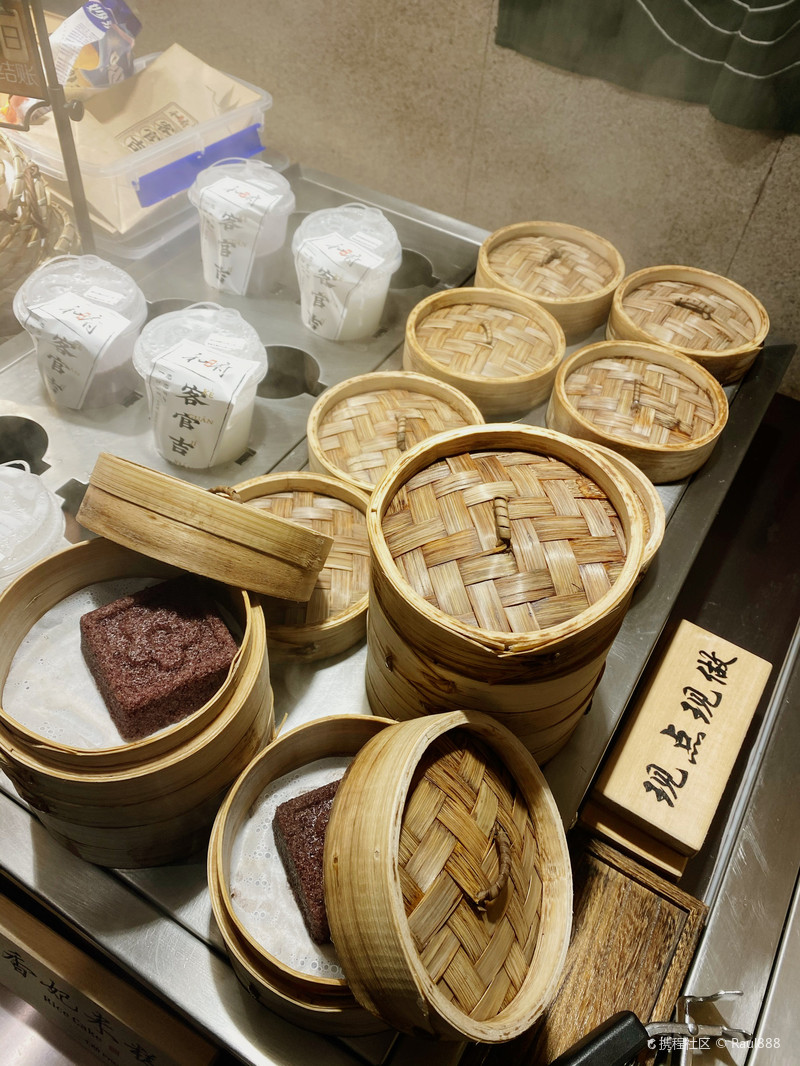 老镖客城中村特色点心
