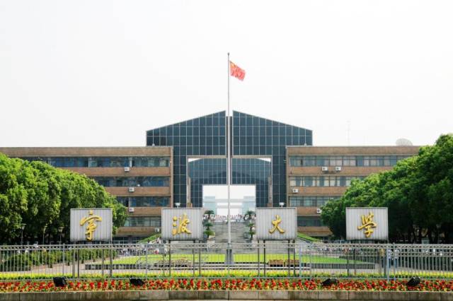 孝感大学左近幼小路
