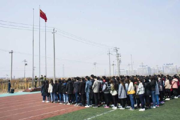 东营职业学院一晚上几多钱