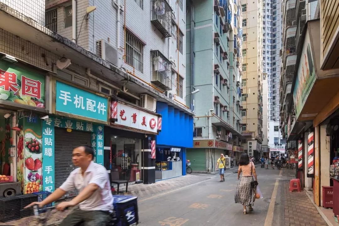 丽江松岗天虹后门一条小路