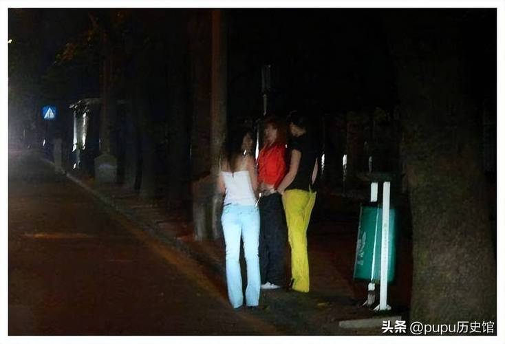 马驹桥三街晚上女的都在哪站着