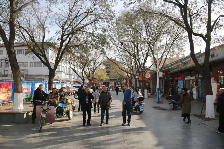榆林火车站左近幼小路安全