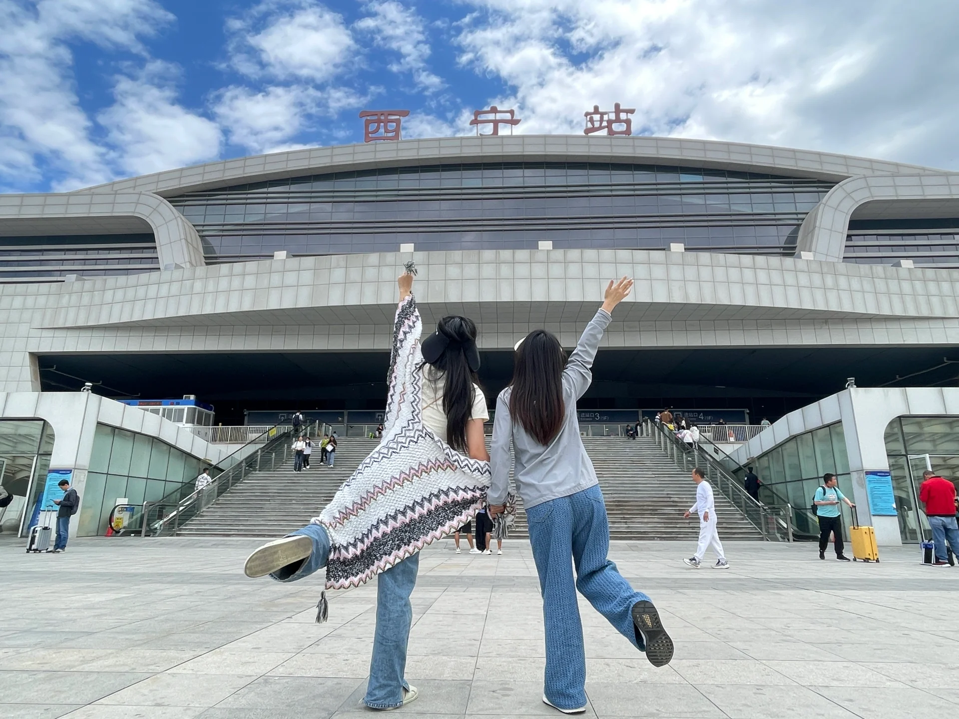 西宁火车站左近有妹子吗