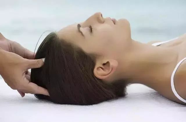 推拿店里能够冲是什么意思