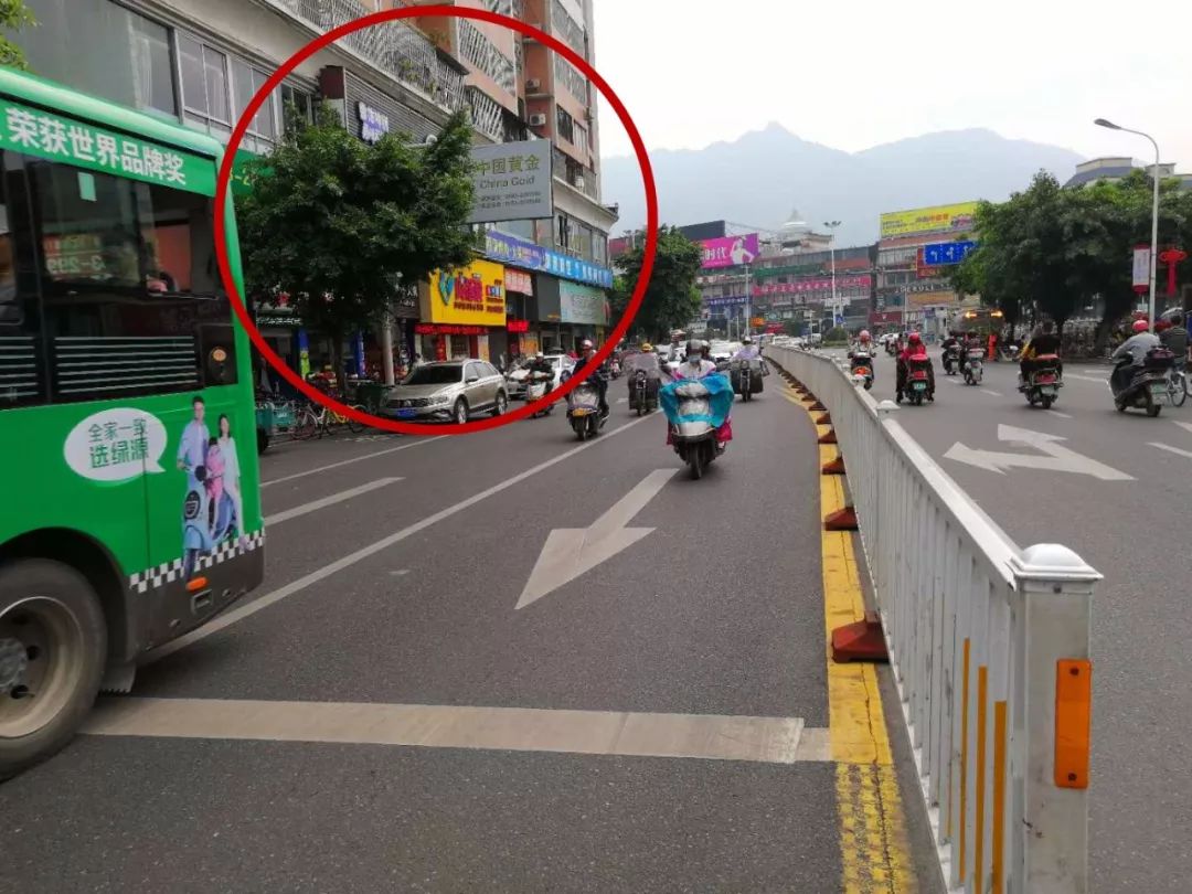 巴中市惫鼐一条街