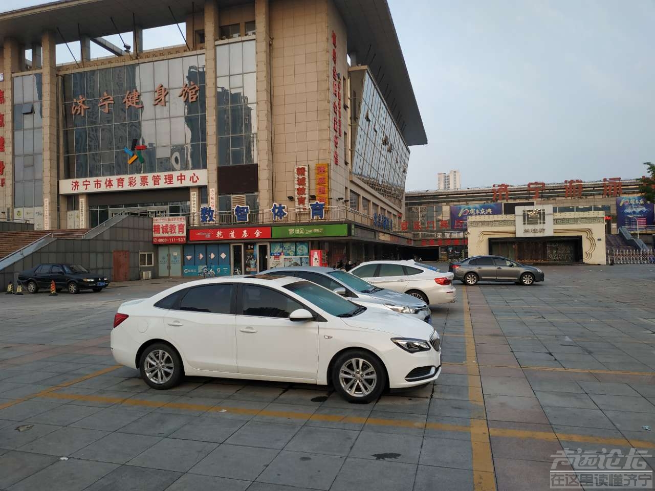 开封汽车惫鼐一条街搬哪去了