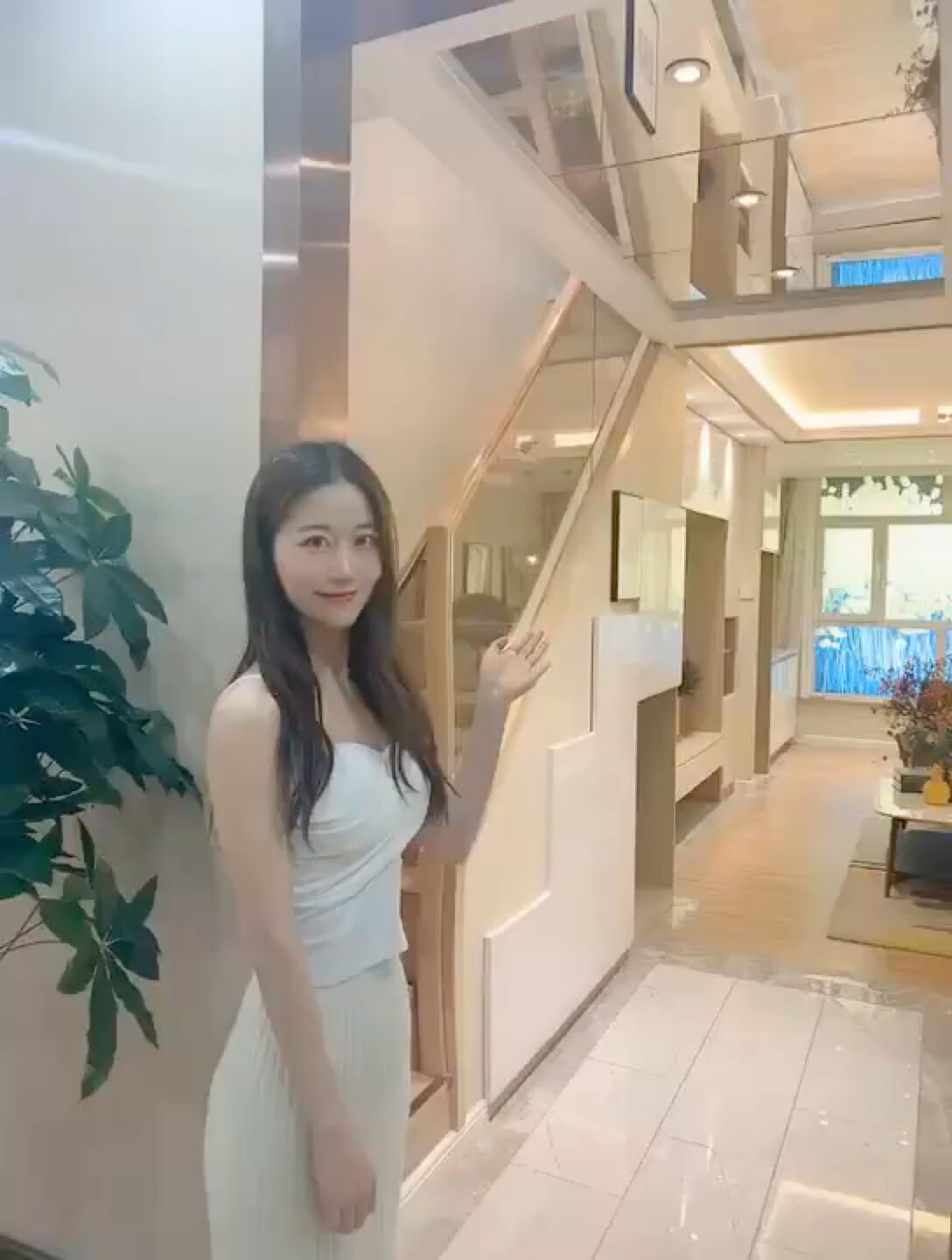 璟公馆小姐姐