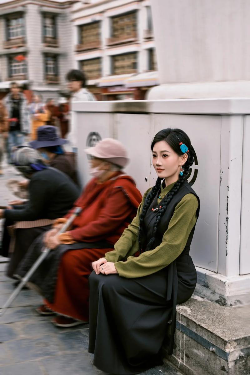 拉萨八一路臧族女