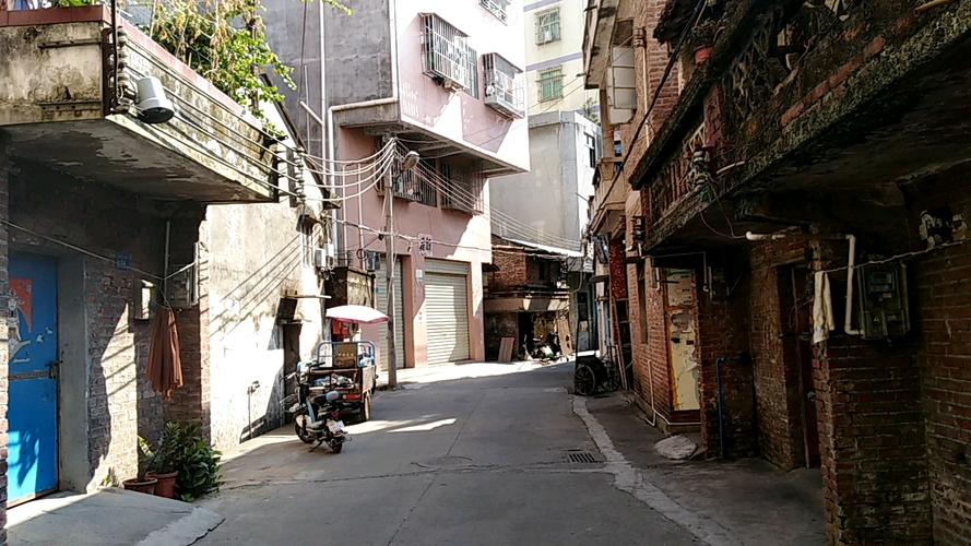 汉中长安霄边站小路的