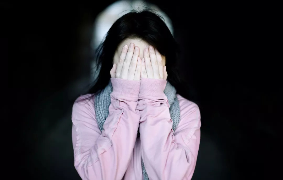 女大学生特如午夜推拿