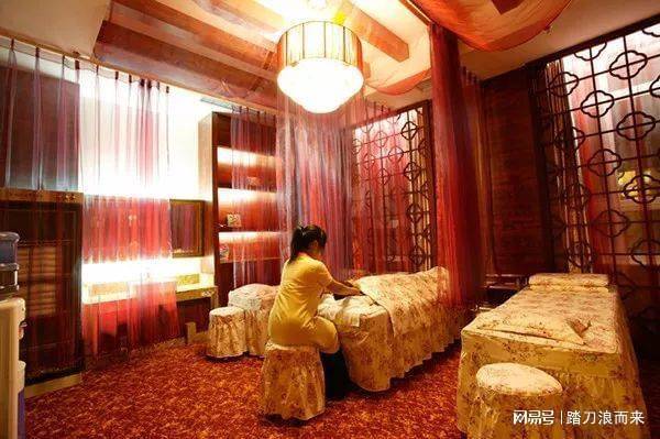 富婆会所私密SPA推油