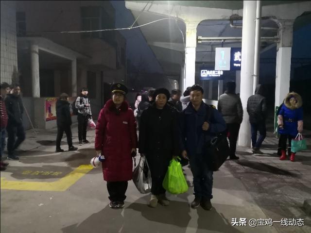 武功火车站后街还有娃吗